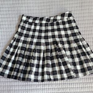 Black & white plaid skirt - size small